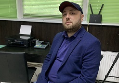 Дамир Уцмиев