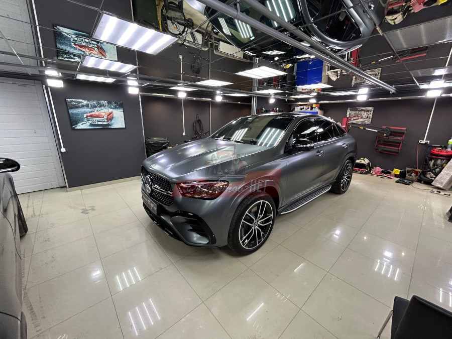 Внешний вид Mercedes GLE после нанесения пленки