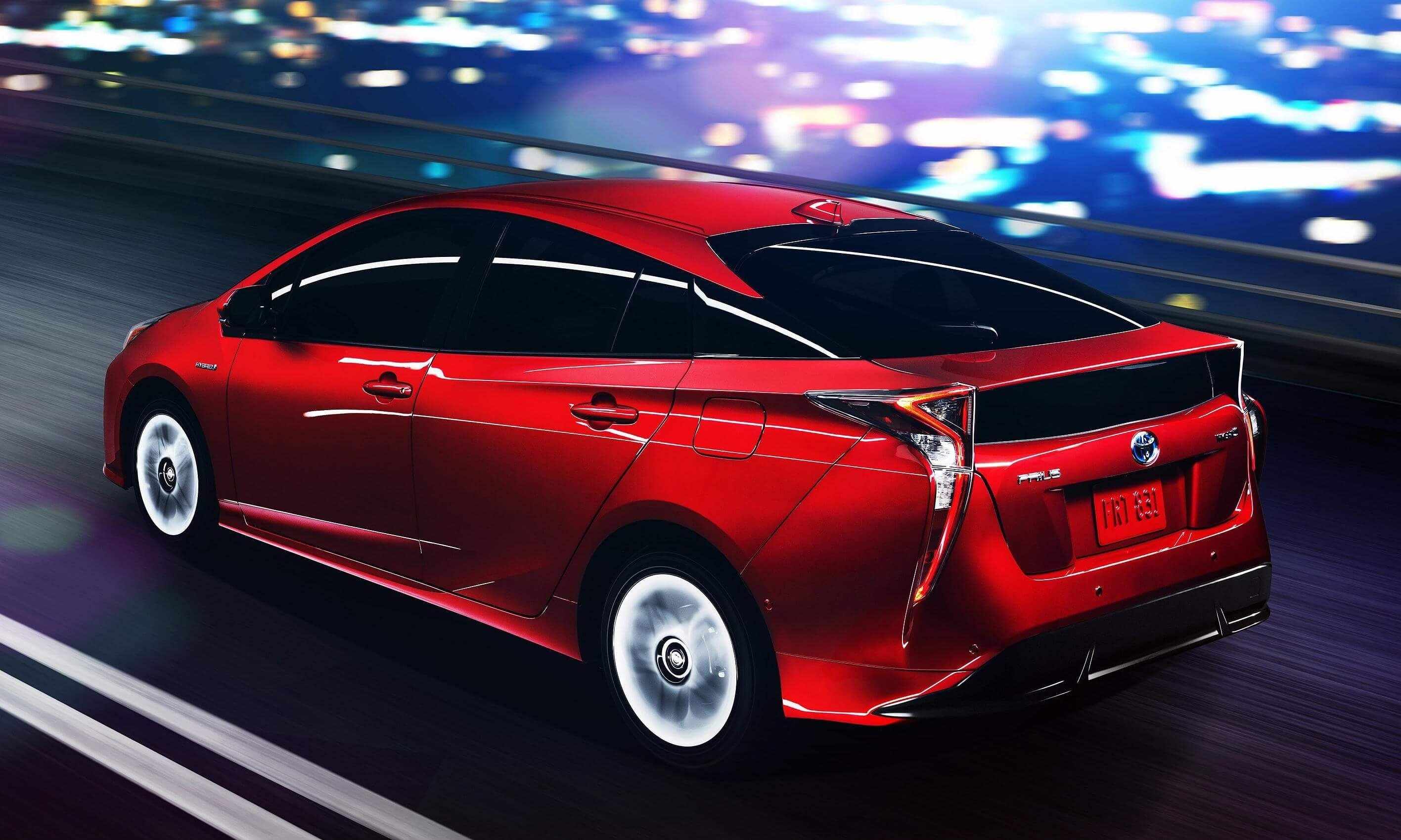 Новый Toyota Prius Новый Toyota Prius
