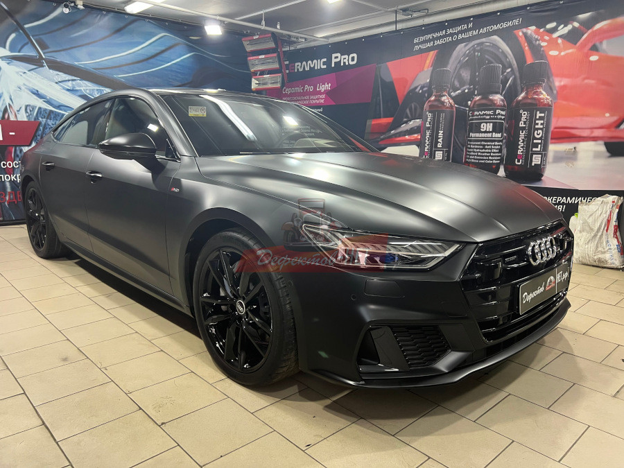 Проведение оклейки кузова Audi A7 пленкой