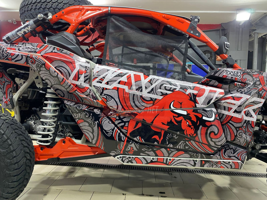 Изменение внешнего вида багги. Оклейка виниловой пленкой.