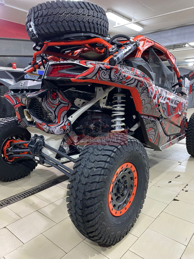 Изменение внешнего вида багги. Оклейка пленкой.