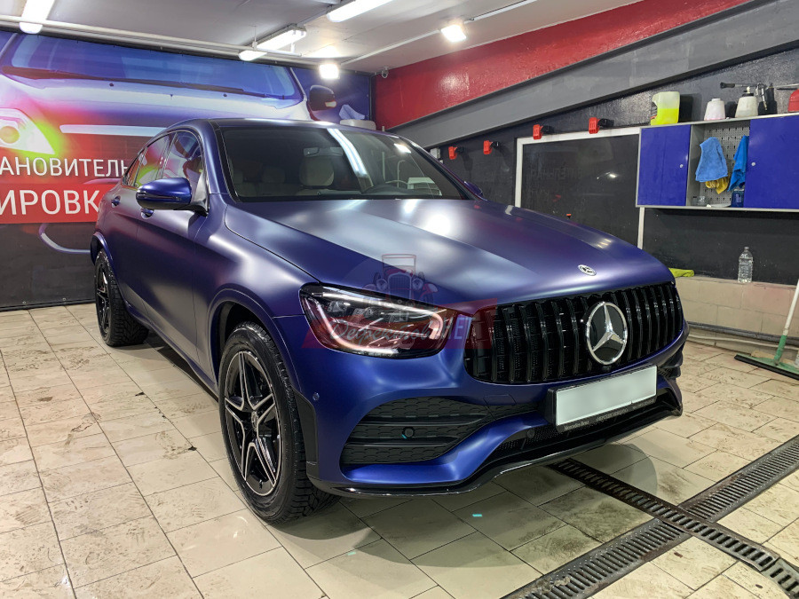Внешний вид после оклейки кузова автомобиля Mercedes GLC пленкой