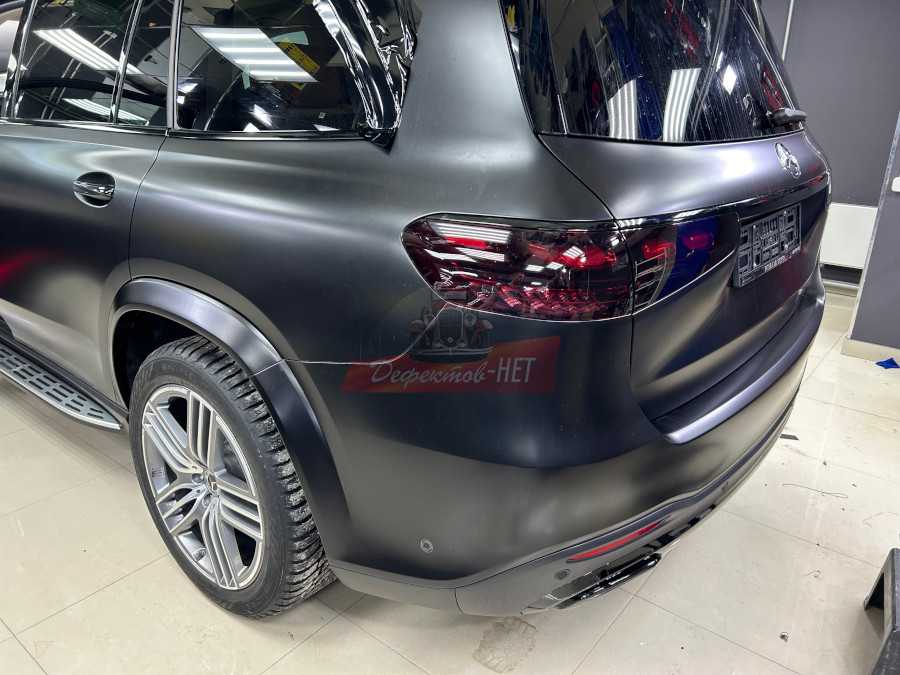 Проведение оклейки MERCEDES GLS матовой пленкой
