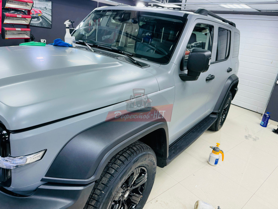 Tank после оклейки полиуритановой пленкой