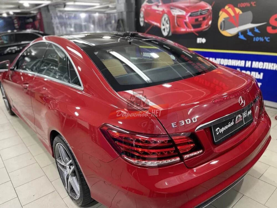 полировка красного авто