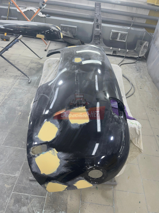 Проведение реставрации автомобиля ЗИМ (ГАЗ -12) в Москве (деталь бампер)