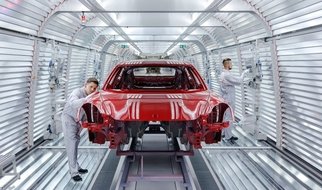 Как происходит сборка нового Порше «Панамеры» Как происходит сборка нового Порше «Панамеры»