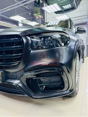 Нанесение антихрома на капот автомобиля Mercedes