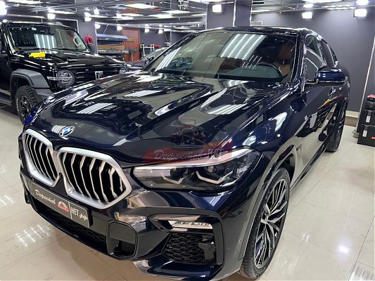 Внешний вид автомобиля BMW после нанесения защитной пленки